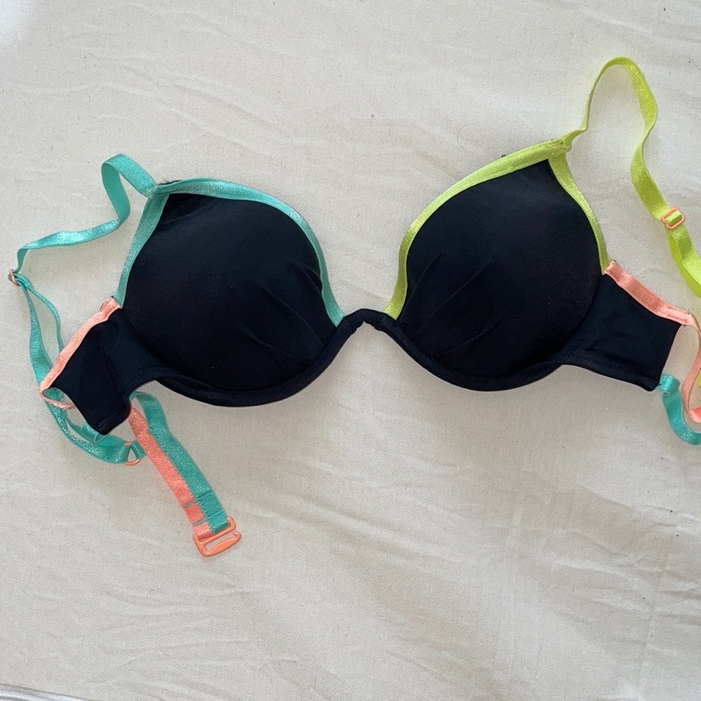 Black Victoria’s Secret bikini top